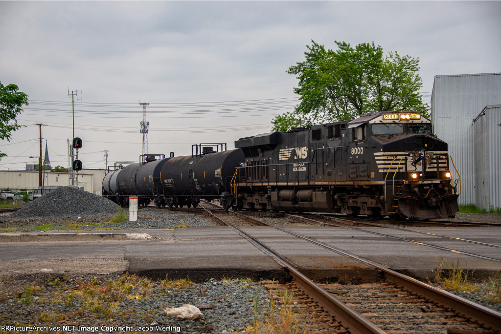 NS 8000